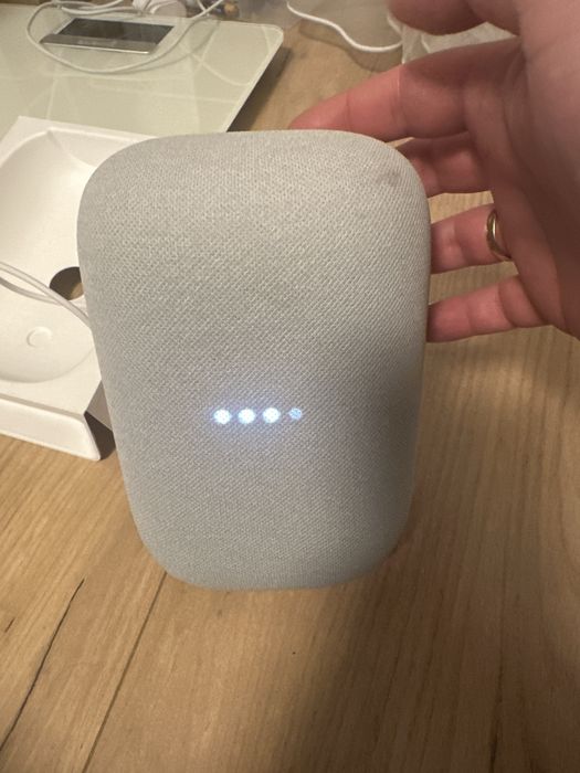 Głośnik Google Nest Audio chalk