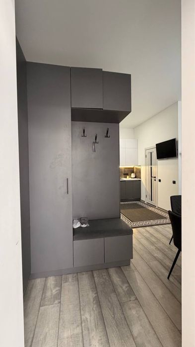 Світло є, безперебійне  живлення. Оренда, подобово. Центр.