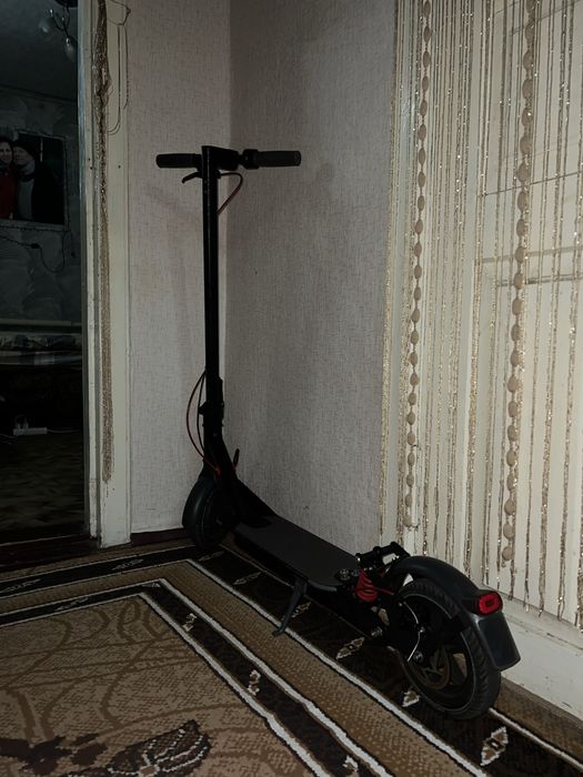 Електросамокат.