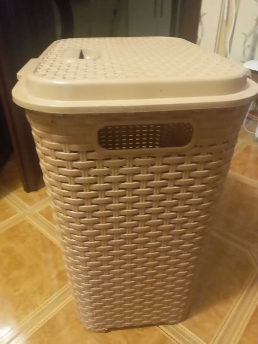 Продам корзину для белья