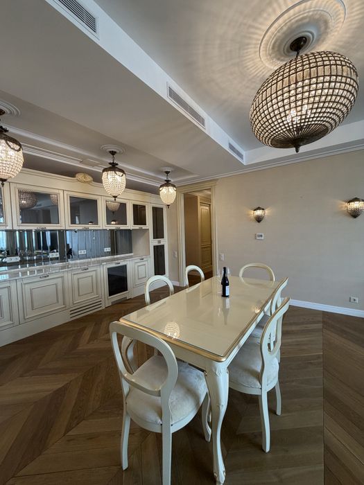 Печерськ- квартира 186 кв  З РЕМОНТОМ, є паркінг. Квартал дипломатів
