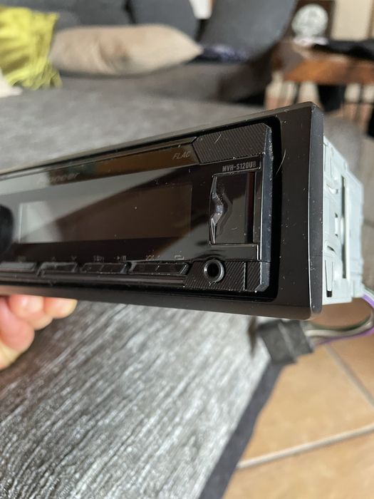 Rádio Pioneer (MVH-S120UB)