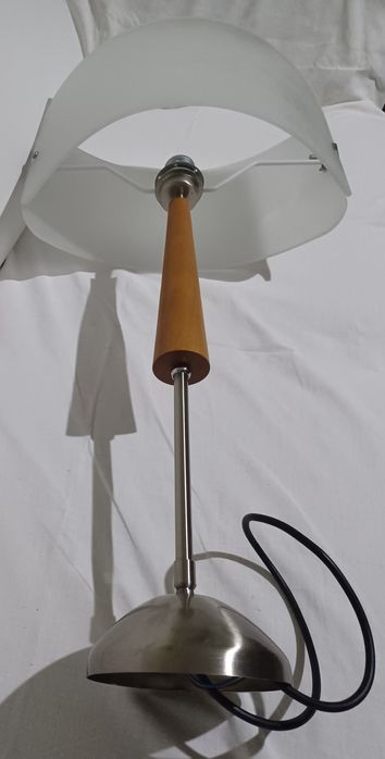 Candeeiro de teto como novo