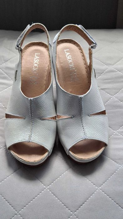 Buty damskie na lato firmy Lasocki rozmiar 37