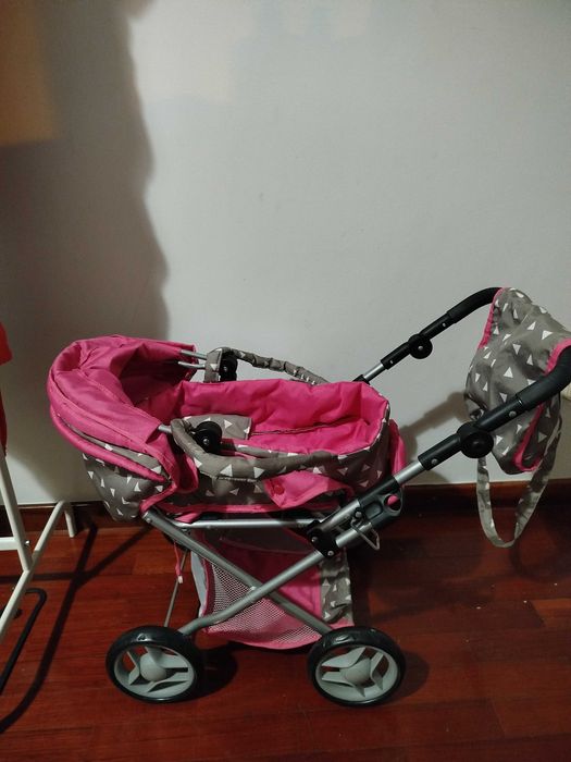 Carrinho de boneca