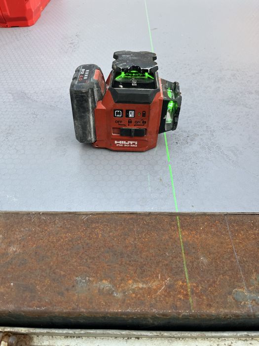 Hilti PM 30 MG laser krzyżowy