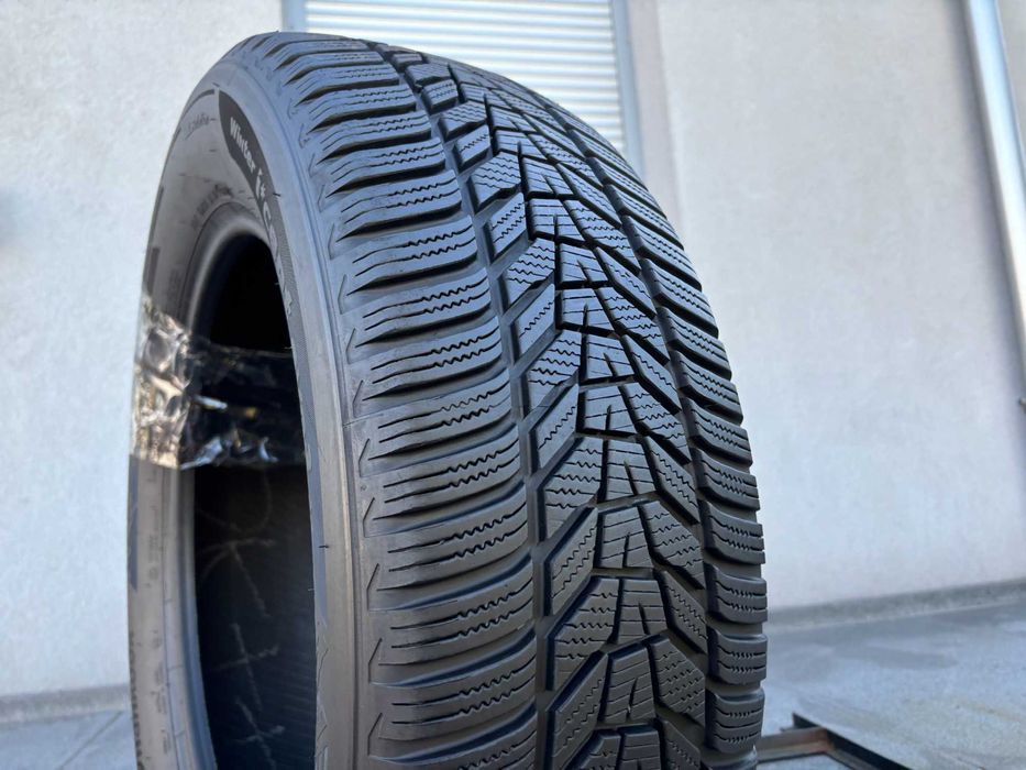 2szt zimowe 235/60R18 Hankook 7,4mm 2022r świetny stan! Z5620 gwarancj