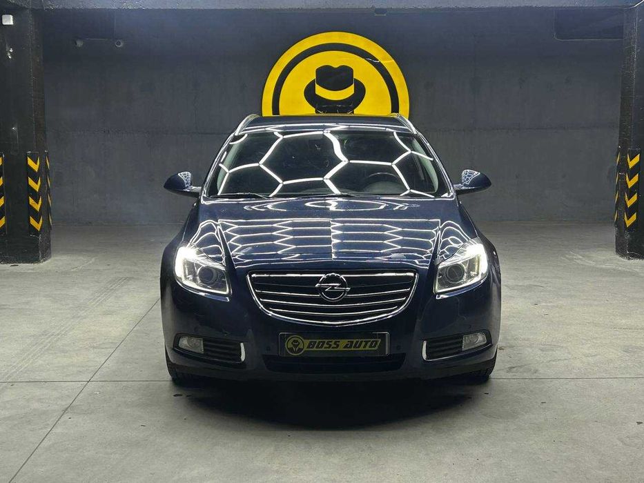 Opel Insignia Sports Tourer 2011