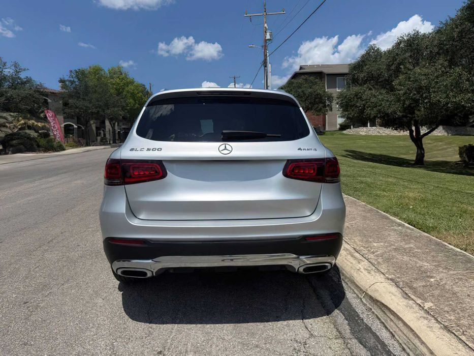Mercedes-Benz GLC 300 4MATIC      2020