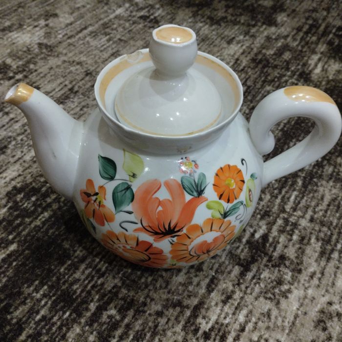 Порцеляновий чайник 2,5л