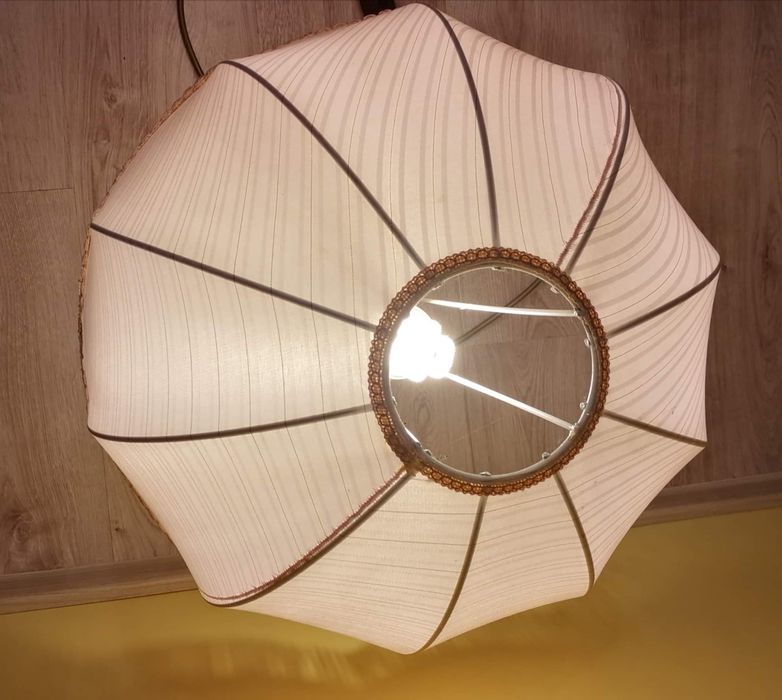 Lampa pokojowa, solidna .