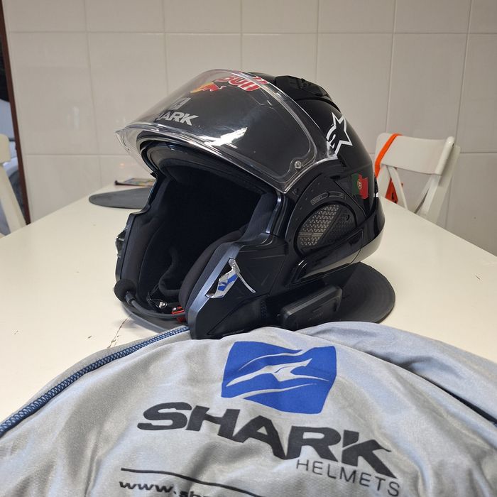 Capacete SHARK Modular preto