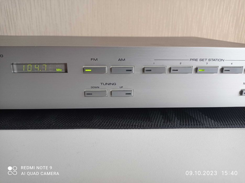 Тюнер Yamaha T-760 natural sound stereo tuner AM /FM T-760