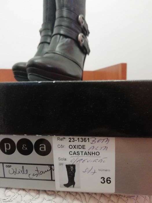 Botas Castanhas Novas T36