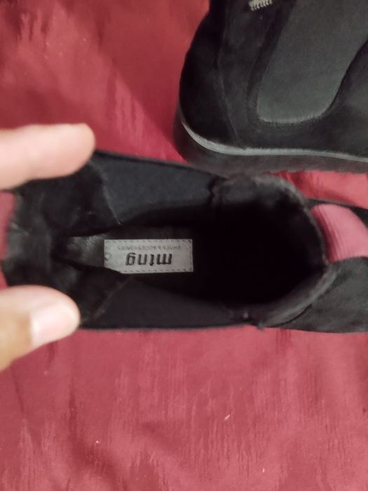 Botas de senhora em camurça