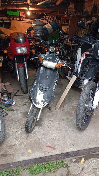 Yamaha Jog artistic