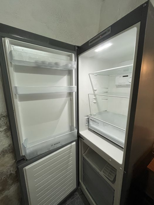 Frigorífico Combinado Bosch kgn33nle (No Frost E 176cm 282L inox)