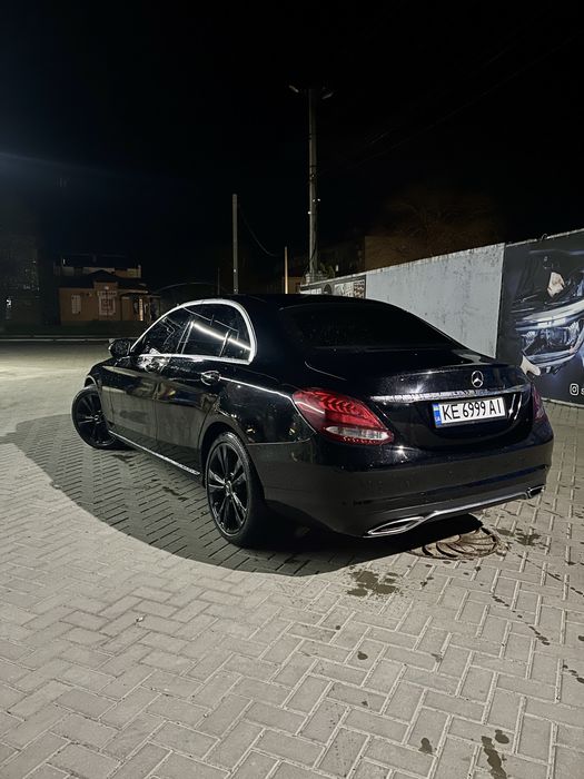 Продам Mersedes Benz C 300, 2016 р.в.  2 л. турбо задній привод