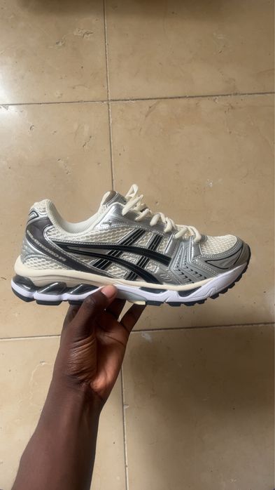 Asics gel Kayano 14 Cream/Black