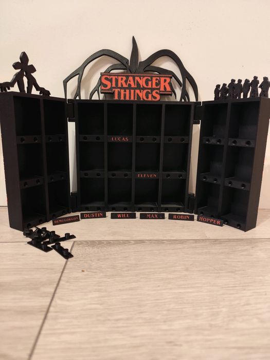 Поличка/ підставка для фігурок Kinder Joy Stranger things