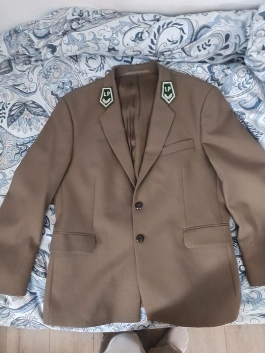 Mundur leśny idealny do szkoły