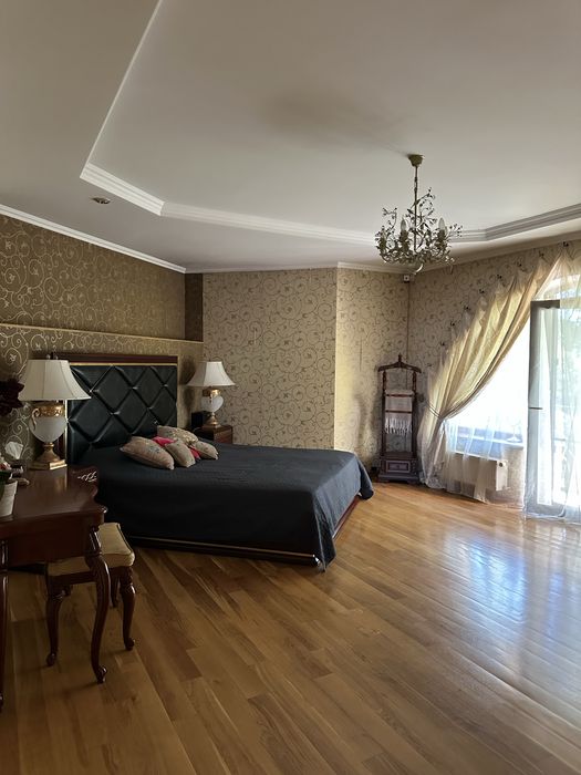 Будинок в класичному стилі. Для Родини в затишному місці біля моря.