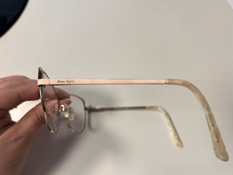 Sprzedam oprawki stan idealny