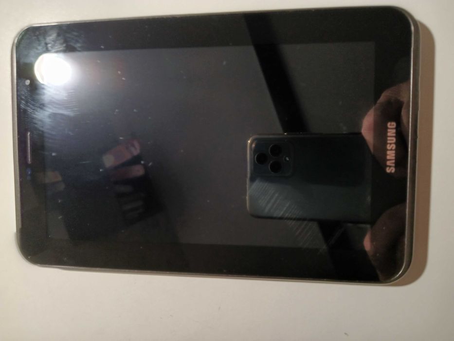 sprzedam aparat cyfrowy Panasonic, oraz tablet Samsung 7"