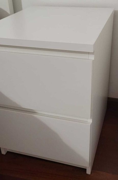 Mesa cabeceira branca 2 gavetas IKEA