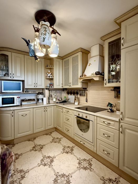 3 кімнатна квартира. Нагірна частина. 101 квт