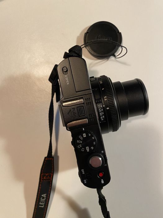 Leica D-lux 6 - compacta premium - como nova