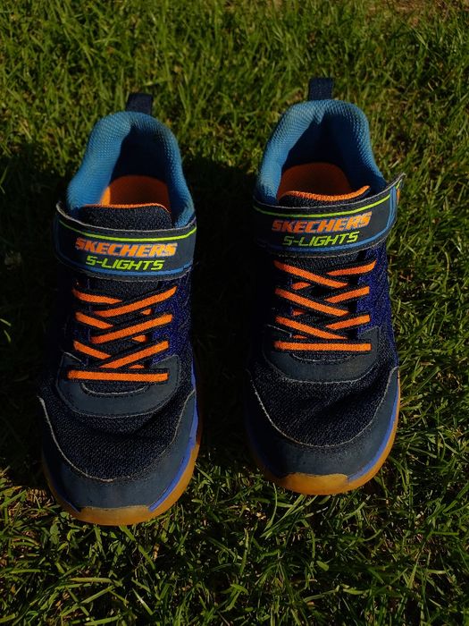 Кросівки skechers мигаючі