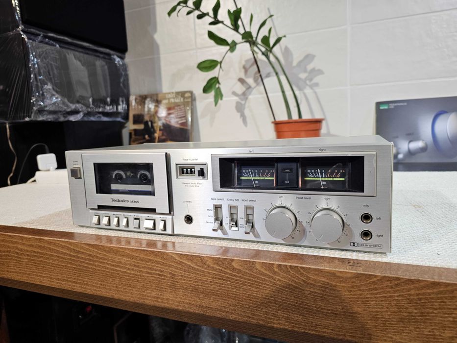 Касетна дека Technics RS-M205