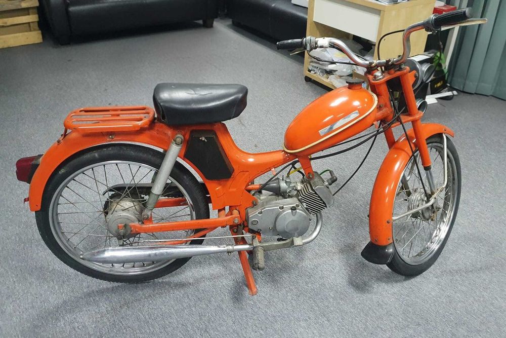 Sprzedam komara, kolor pomarańczowy