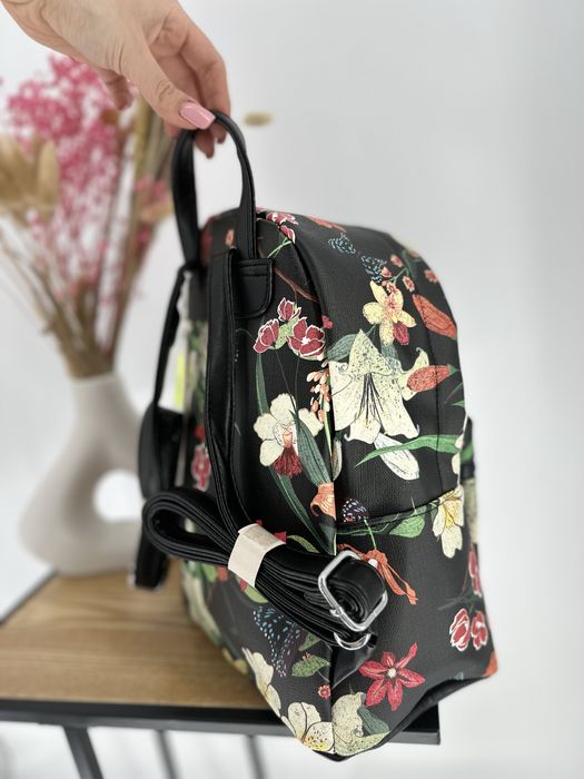 Nowy plecak damski kwiaty czarny