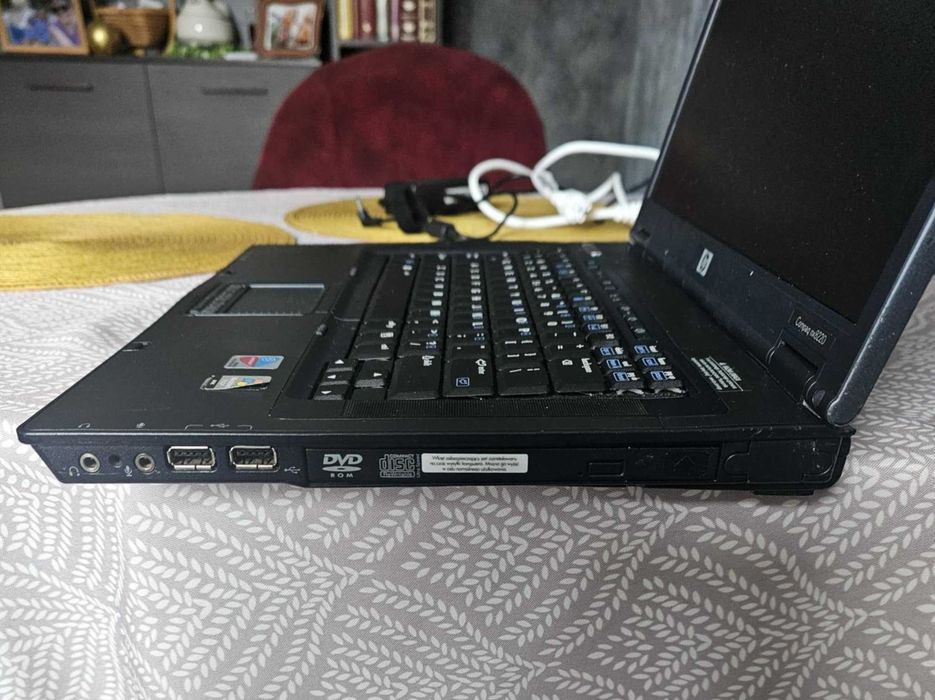 HP Compaq nx 8220