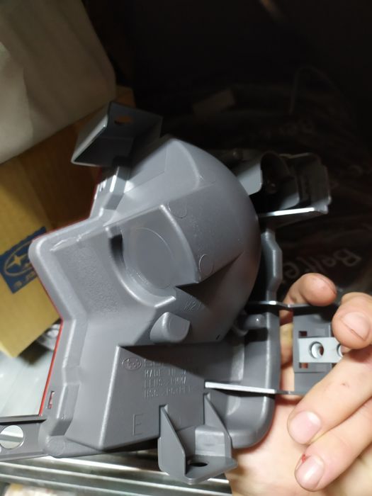 Світловідбивач бампера  ( катафот ) задній лівий Subaru outback b14