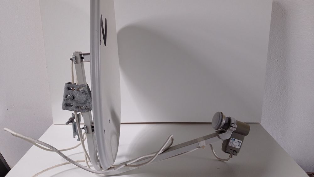 Antena Parabólica64309784883458121