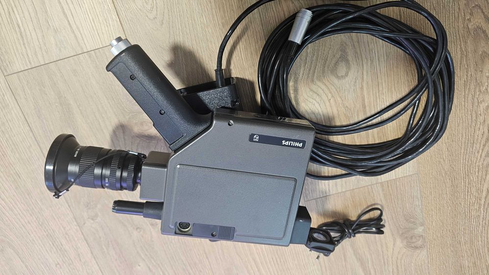 Câmara  de filmar Vintage PHILIPS V100