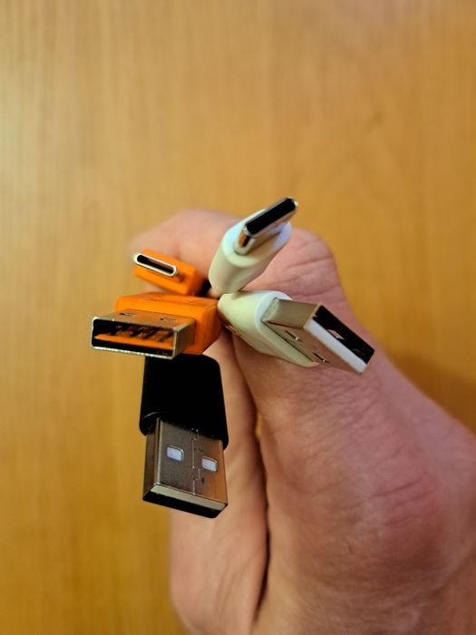 Кабель USB Tape-C                                    Длинна 1.5 метра.