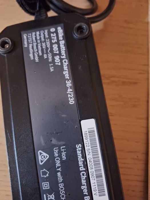 Ladowarka Bosch 4a stan bdb.