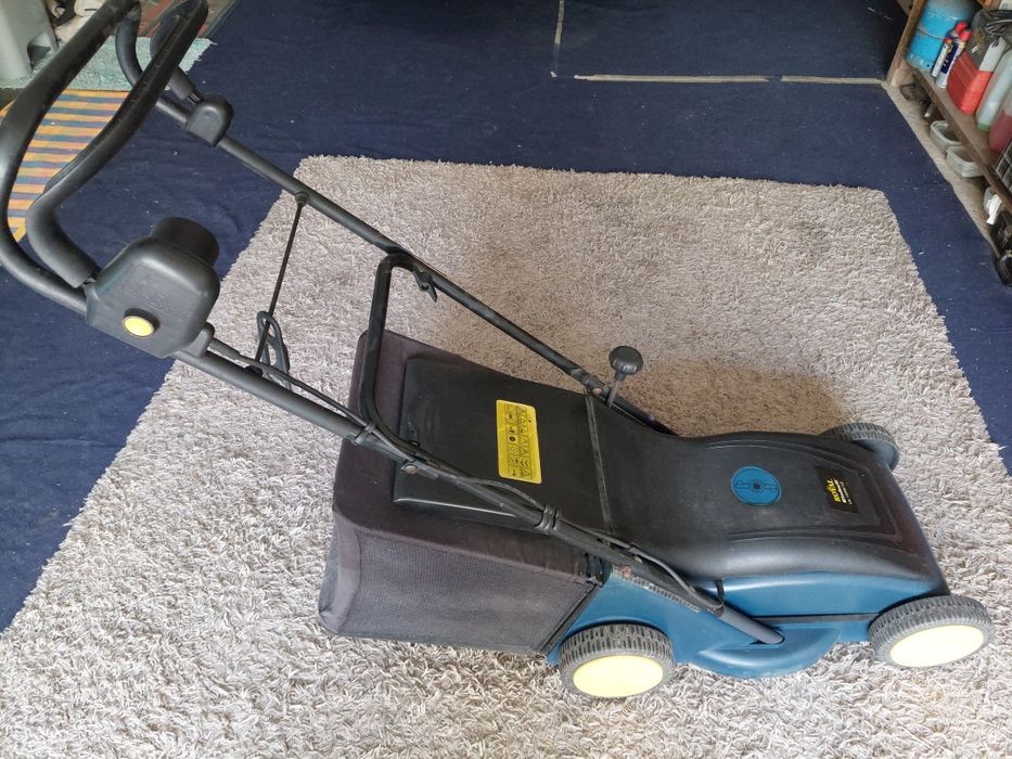 Vendo corta relvas usado mas impecável