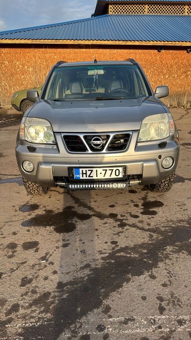 Nissan X-trail..