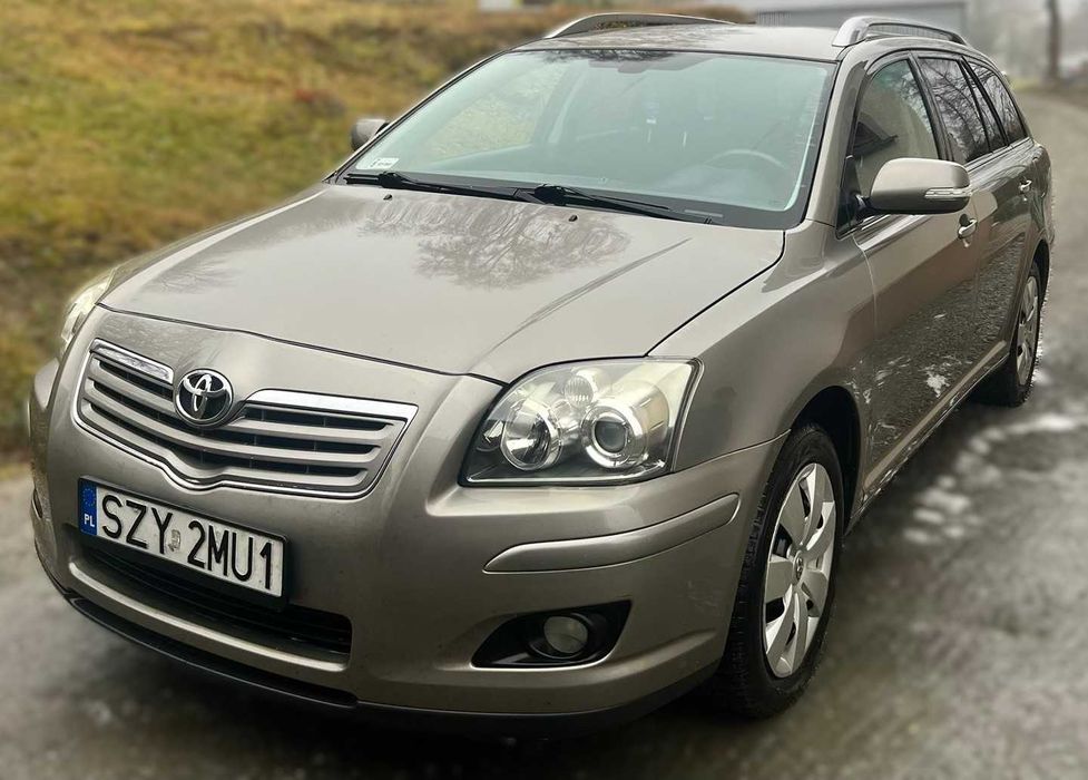 Toyota Avensis 1.8 VVT-i Sol benzyna