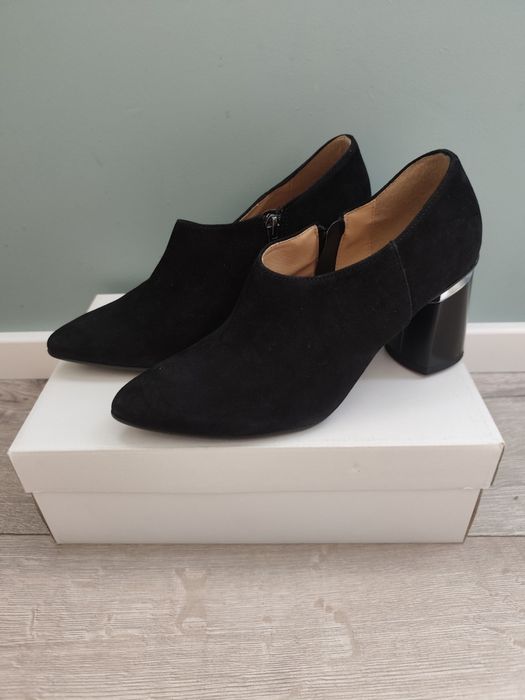 Botki buty zamszowe na korku