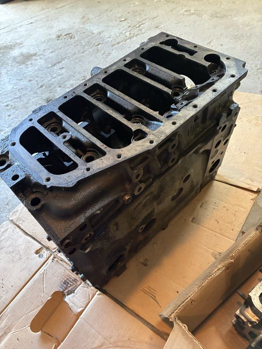 Cabeca e bloco motor Sofim 8140.63