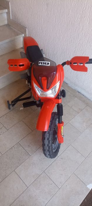 Mota a bateria criança