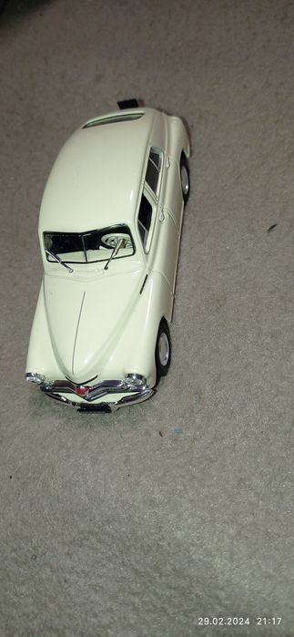Машинки масштаб 1/43
