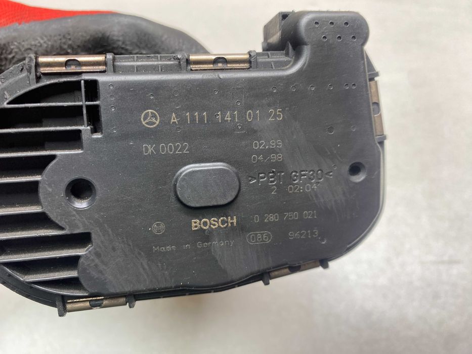 Дросельна заслінка Mercedes W202. S202. W210. S210. R171 - 1.8-2.0-2.3