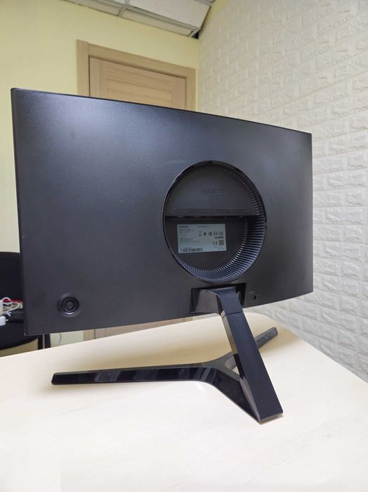 Монітор Sаmsung C24RG54FQU